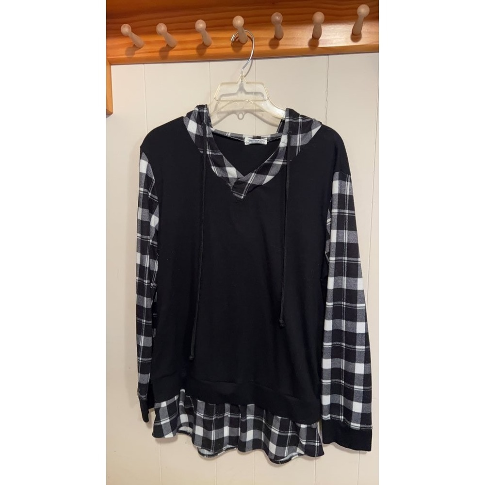 Faddare Women's Plaid Sleeve Hoodie